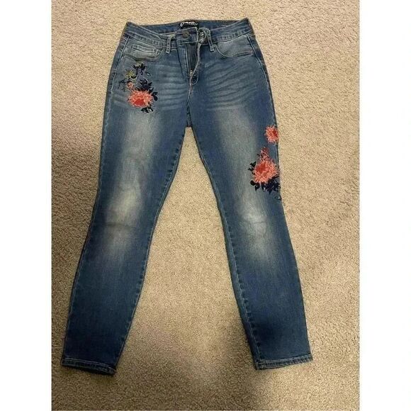 Miraclebody Blue Skinny Jeans Size 6 Floral Embroidered Ankle-Length Denim - Picture 1 of 5